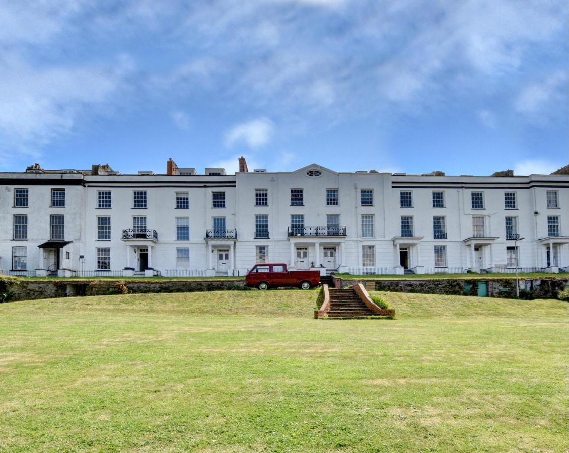 Paramount Apartments Ilfracombe, Arty Seaside Holiday Apartments Zewnętrze zdjęcie