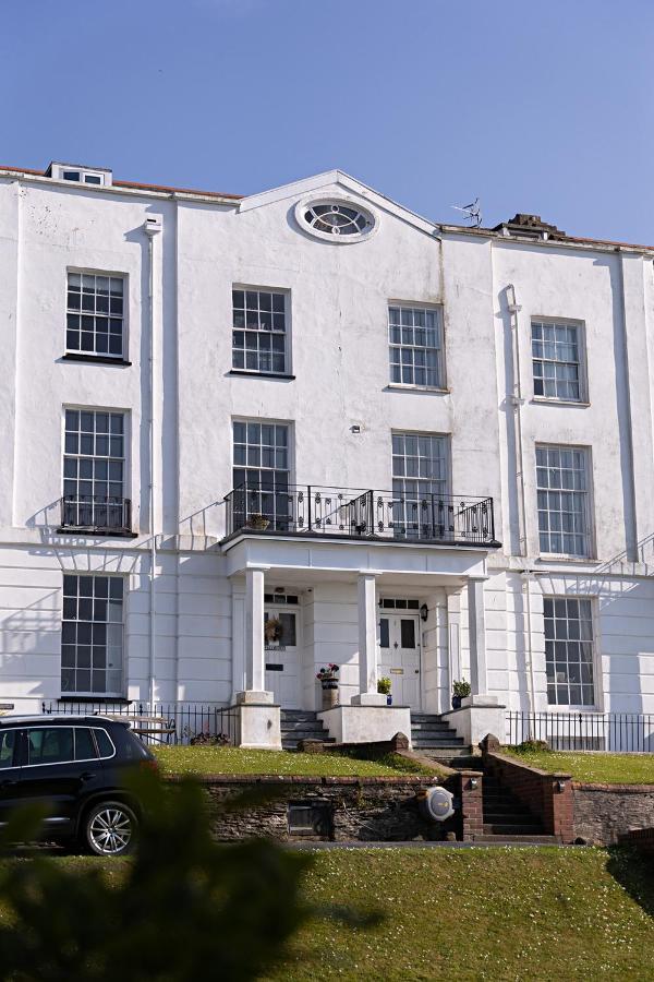 Paramount Apartments Ilfracombe, Arty Seaside Holiday Apartments Zewnętrze zdjęcie